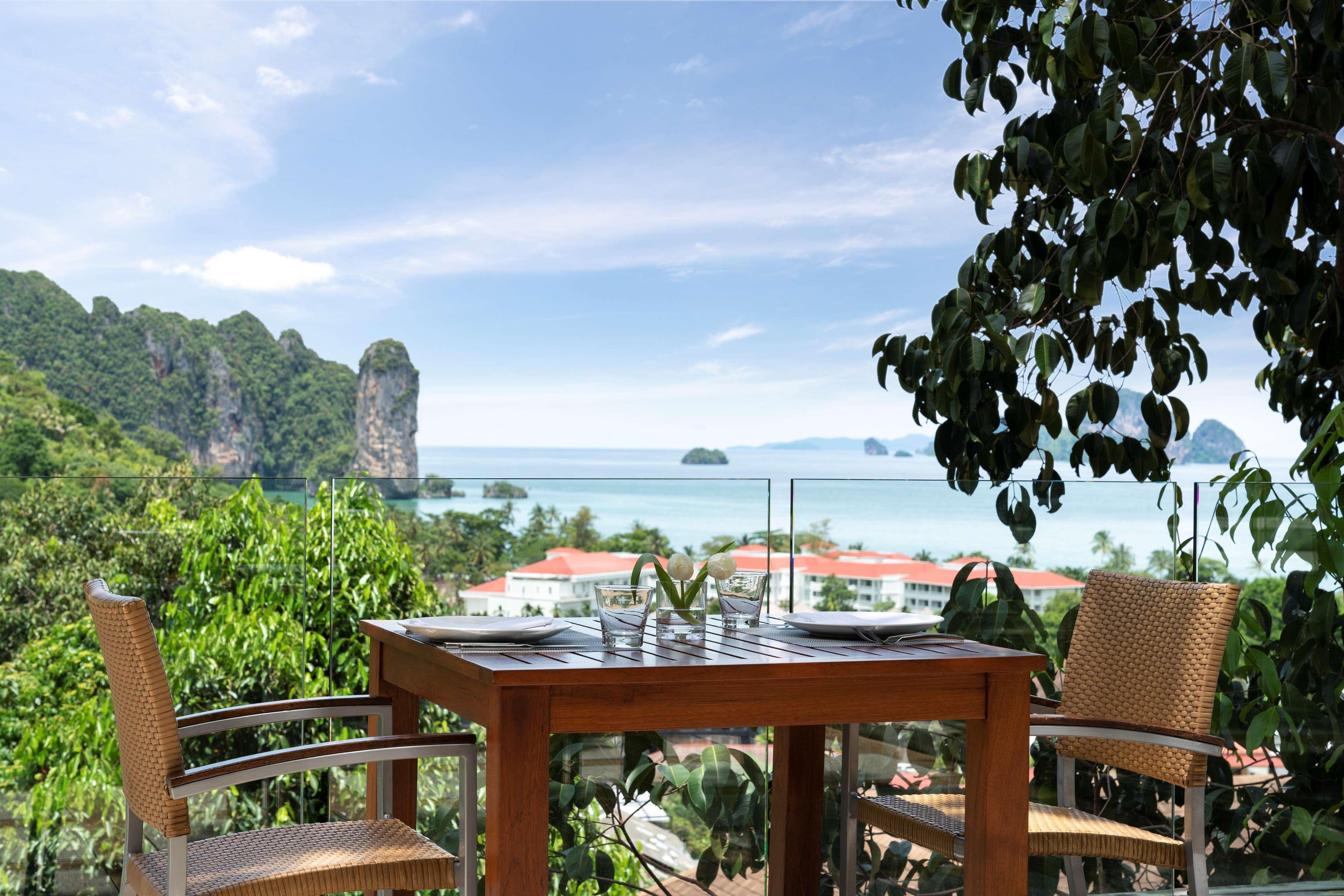 Avani Ao Nang Cliff Krabi Resort Ngoại thất bức ảnh